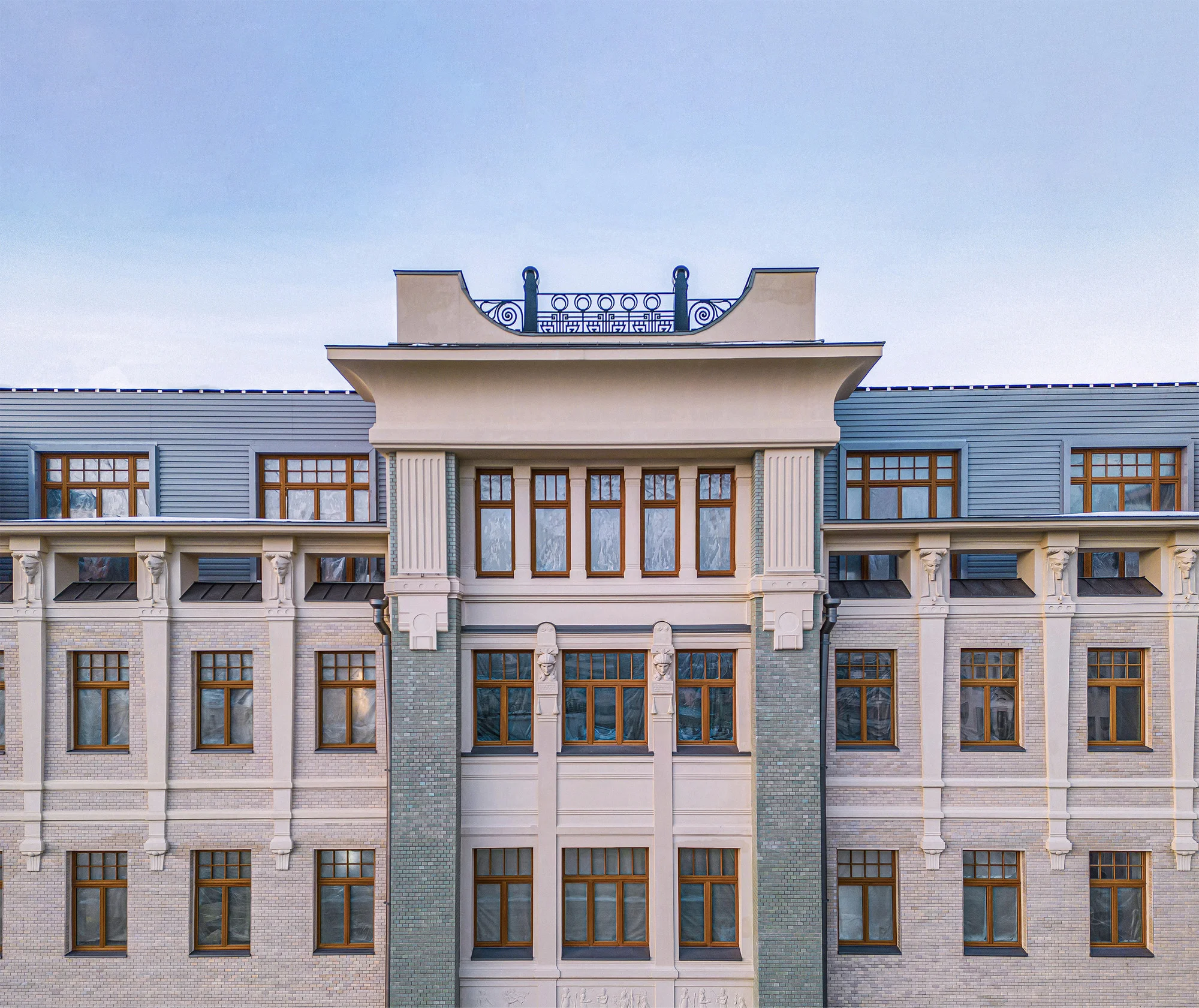 Moscow, Bolshaya Dmitrovka | 2-5 BD | Price from ₽126 000 000 